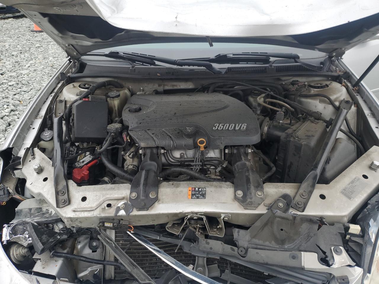 2011 Chevrolet Impala - Image 11