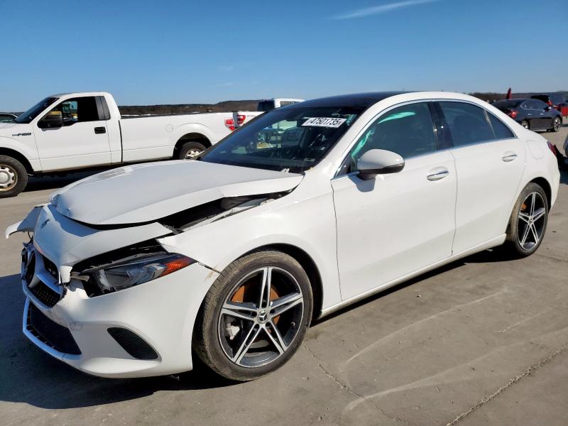 2021 Mercedes-Benz A 220