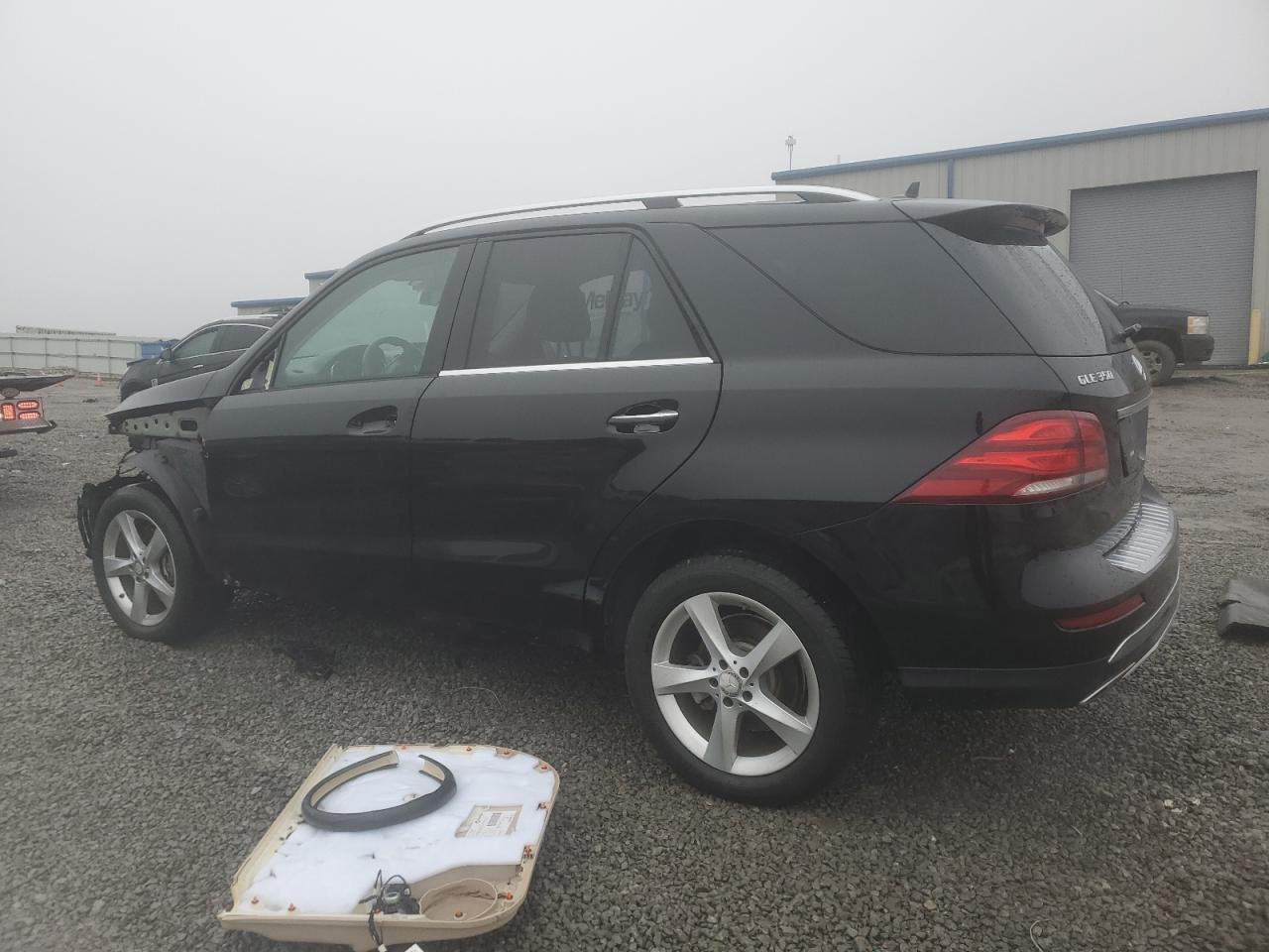 2016 Mercedes-Benz GLE - Image 2