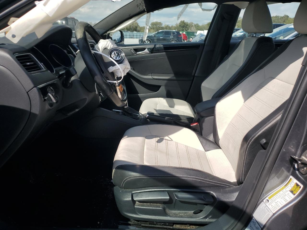 2015 Volkswagen Jetta - Image 7