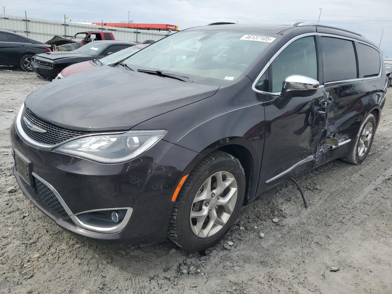 2019 Chrysler Pacifica - Image 1