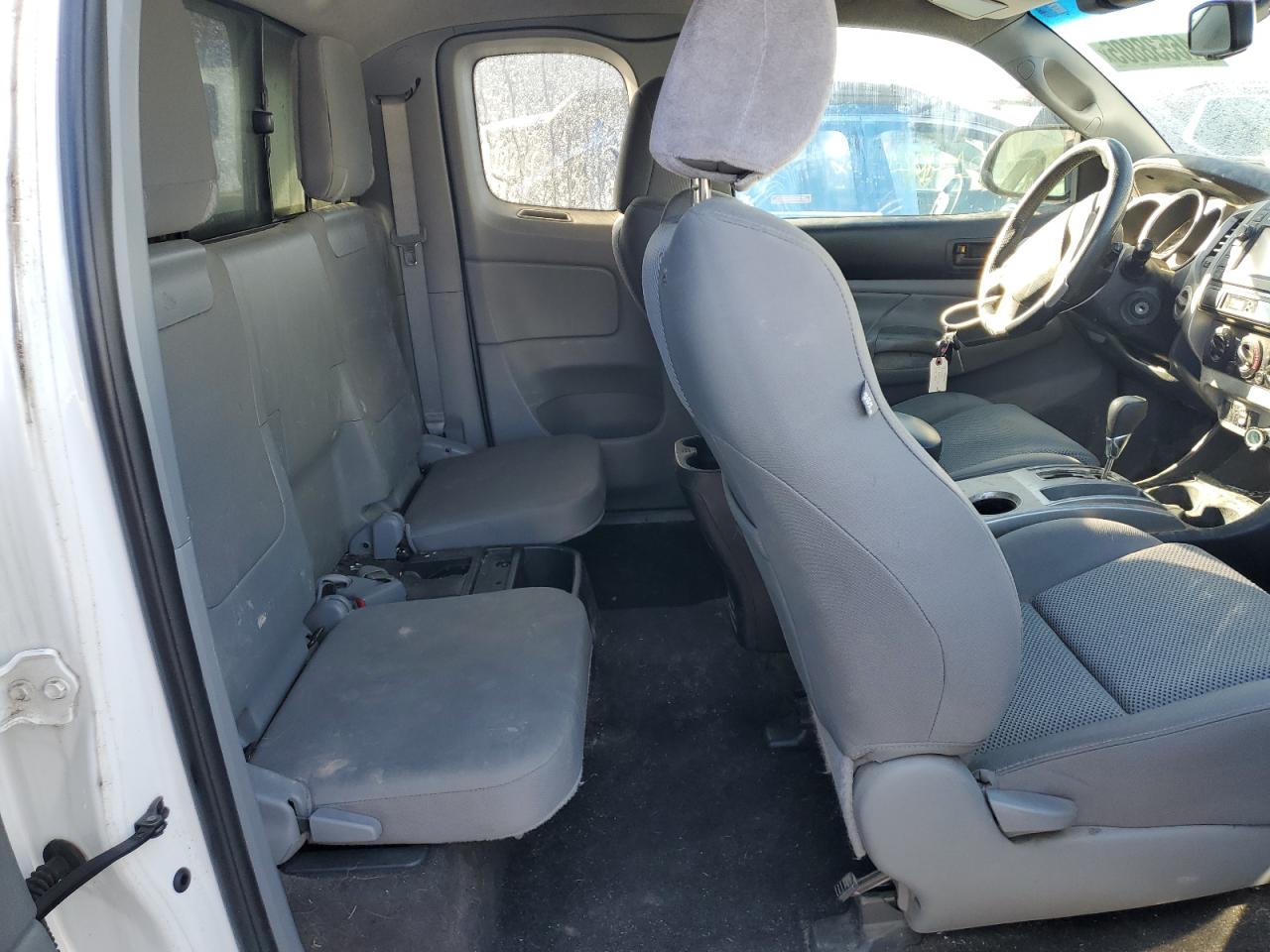 2013 Toyota Tacoma - Image 10