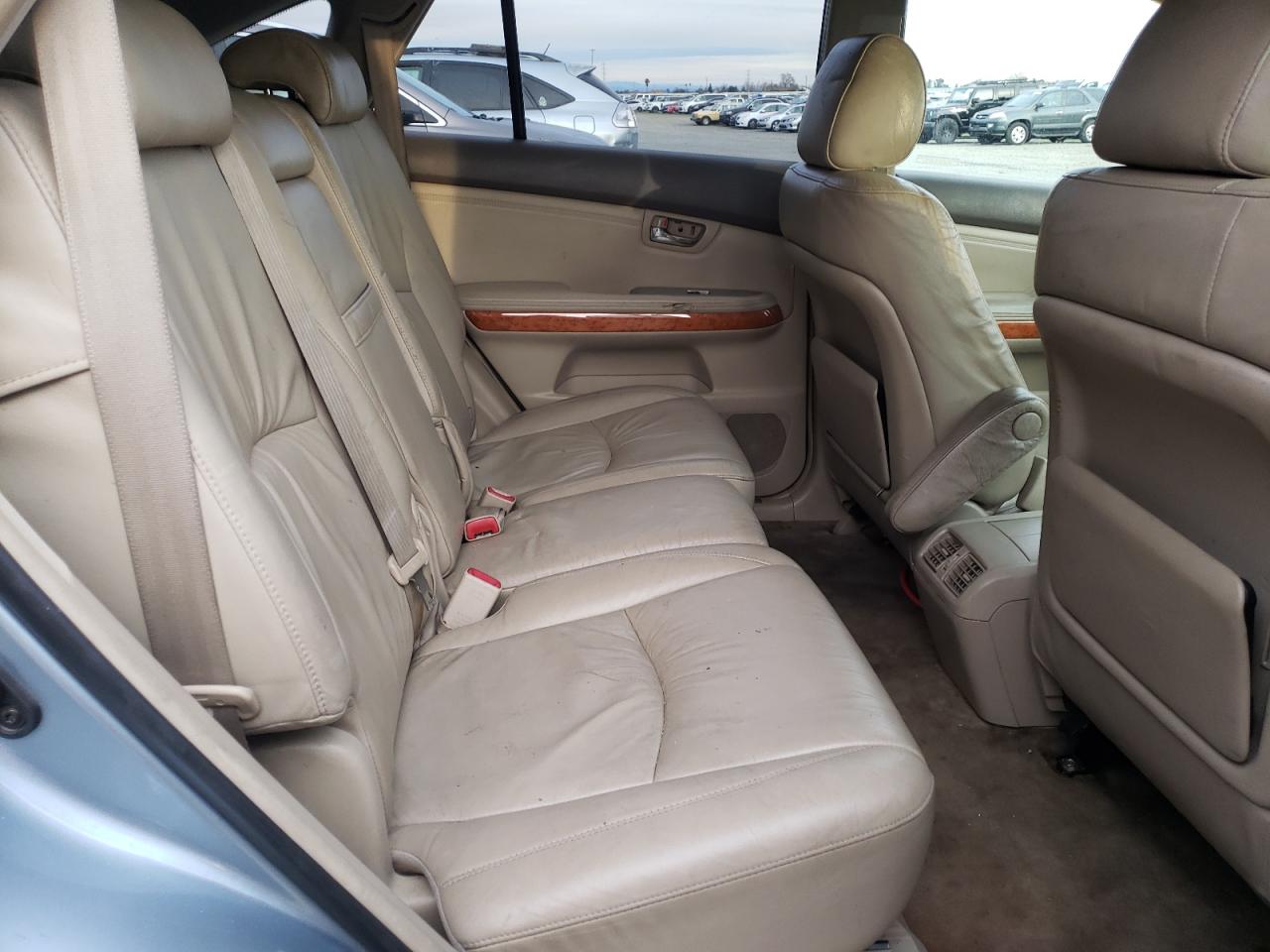 2004 Lexus RX - Image 12