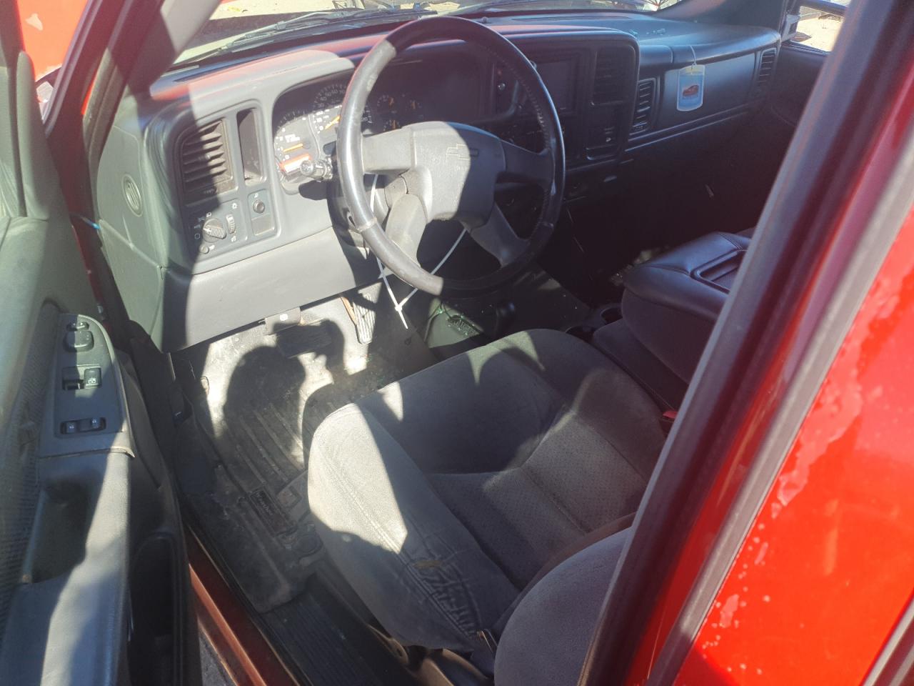 2003 Chevrolet Silverado - Image 8