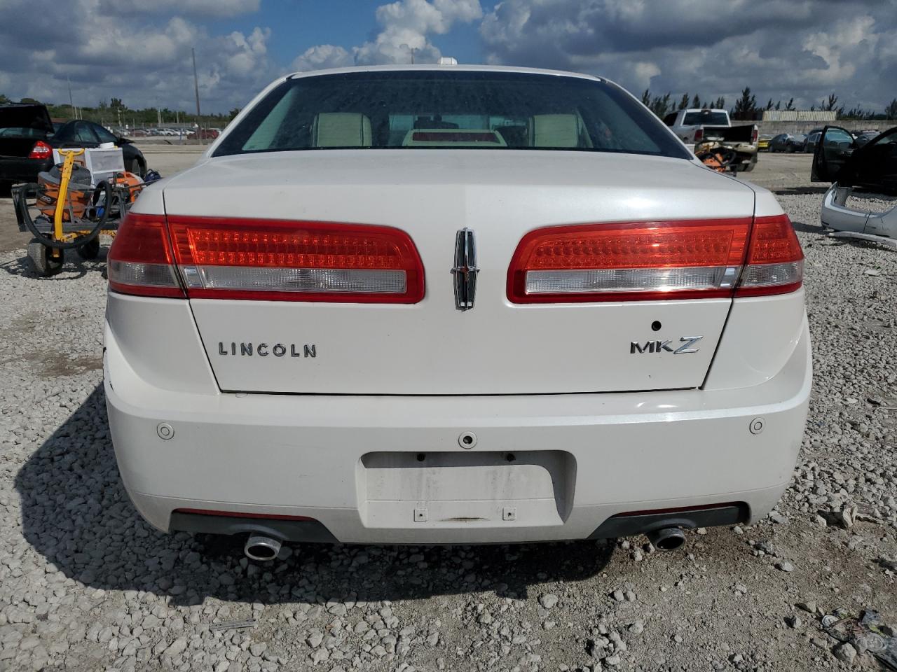 2012 Lincoln MKZ - Image 6