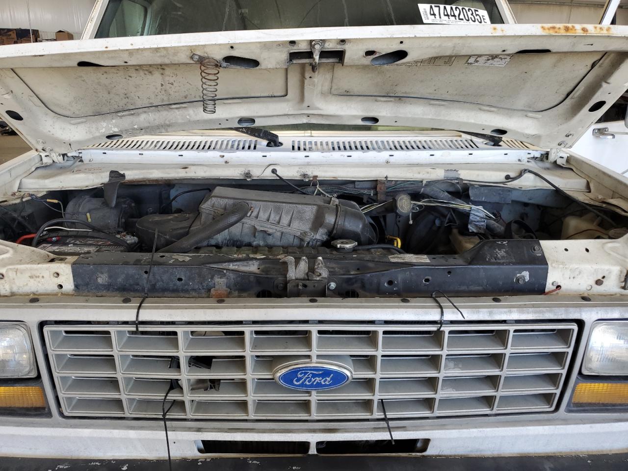 1990 Ford Econoline - Image 12