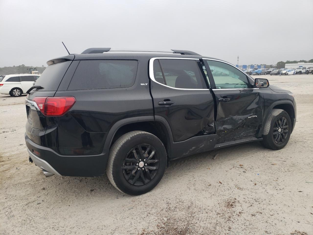 2019 GMC Acadia - Image 3