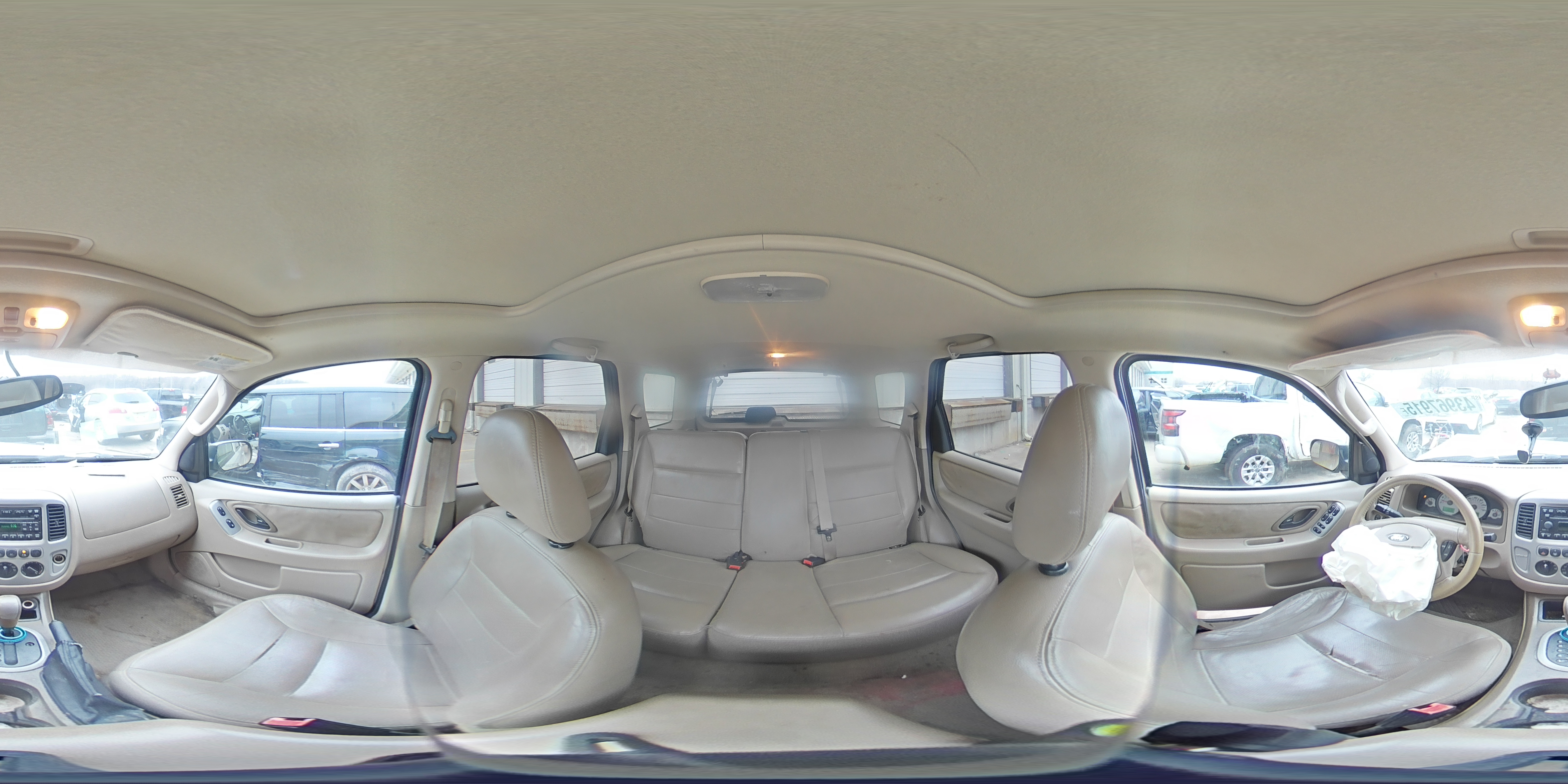 2005 Ford Escape - Image 14