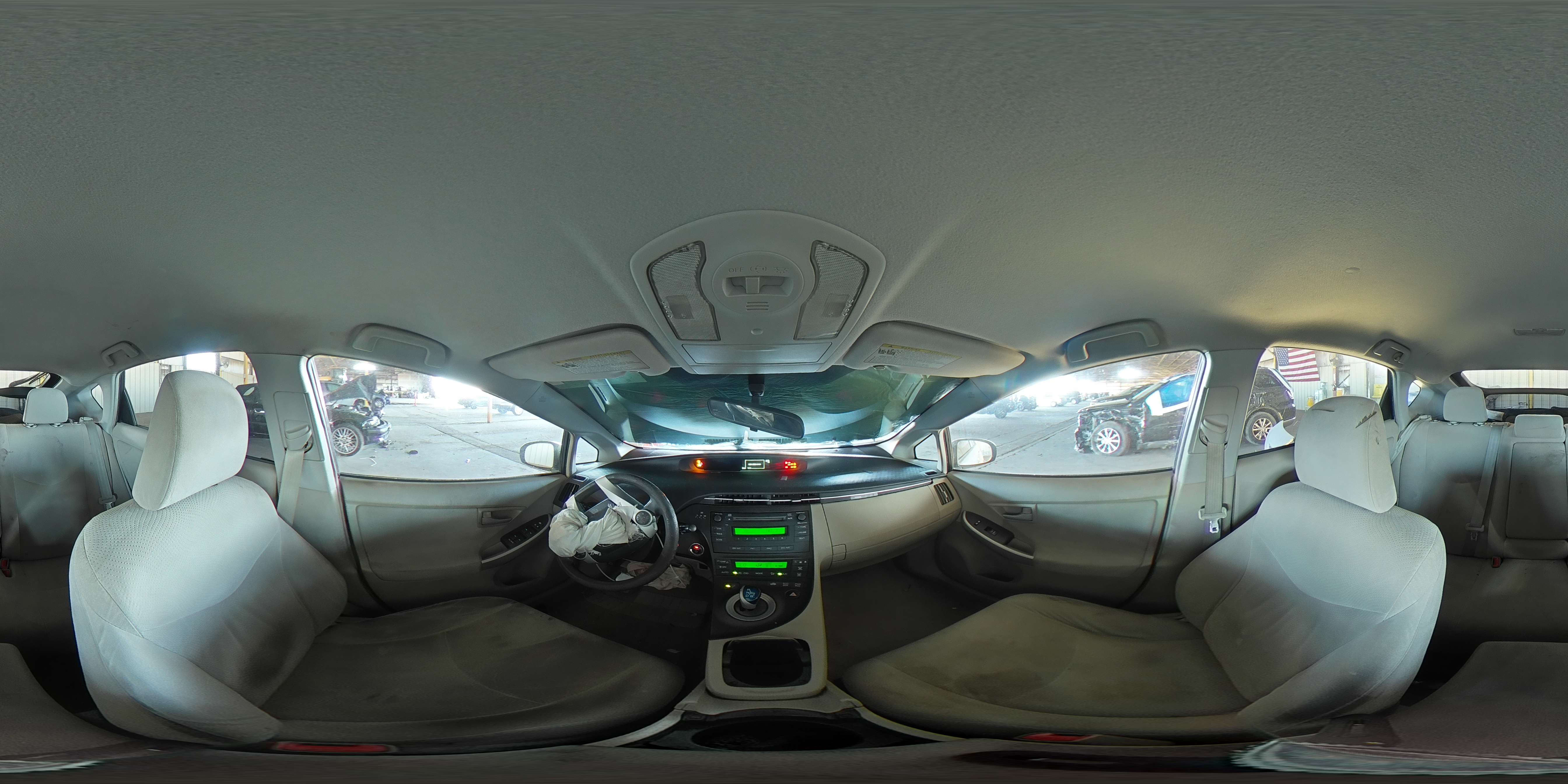 2010 Toyota Prius - Image 13