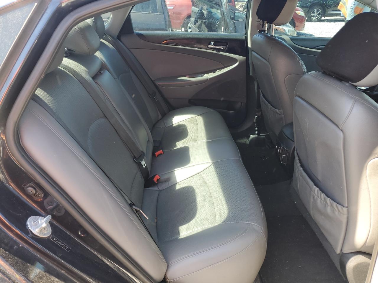 2014 Hyundai Sonata - Image 10