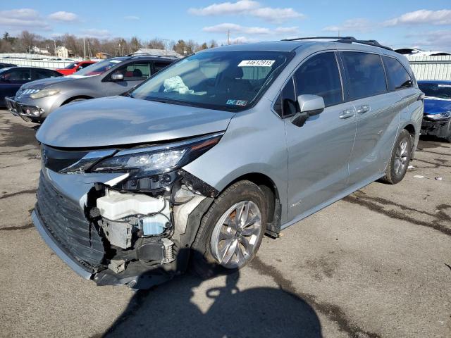 2021 Toyota Sienna Le продається в Pennsburg, PA - Front End