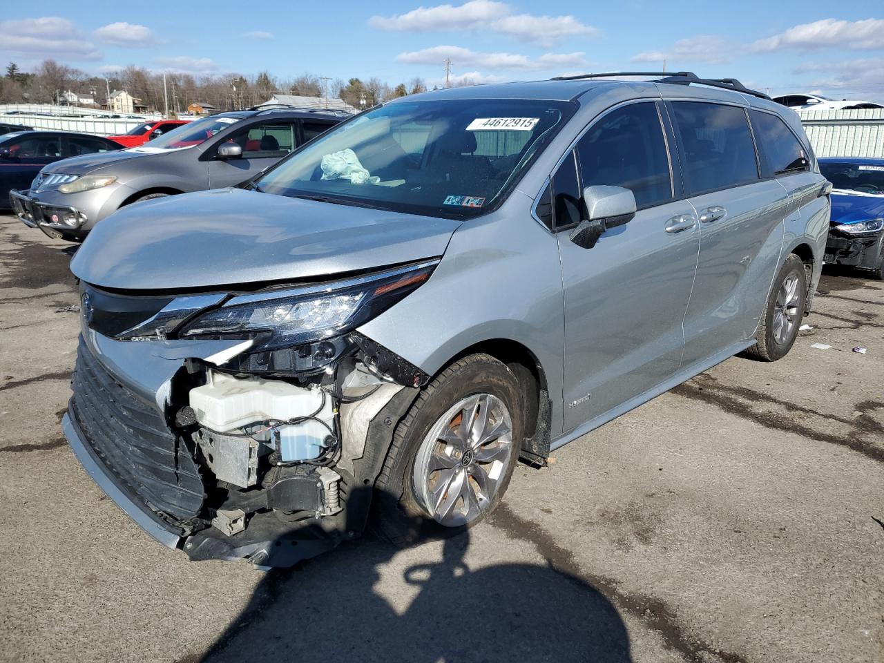 2021 Toyota Sienna - Image 1