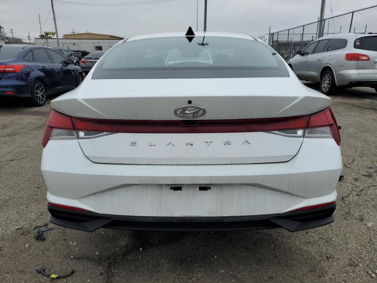 2022 Hyundai Elantra - Image 6