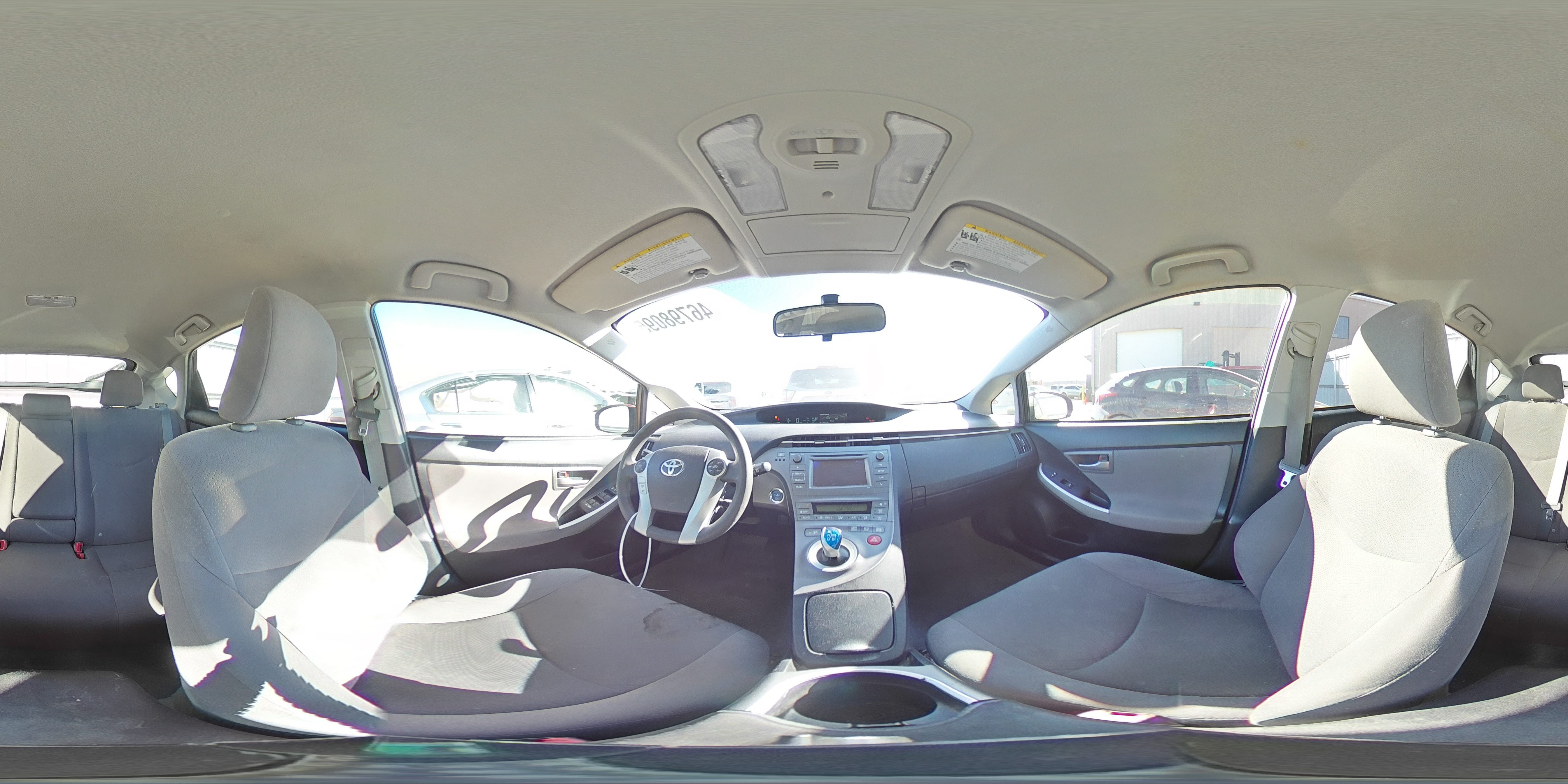 2013 Toyota Prius - Image 13