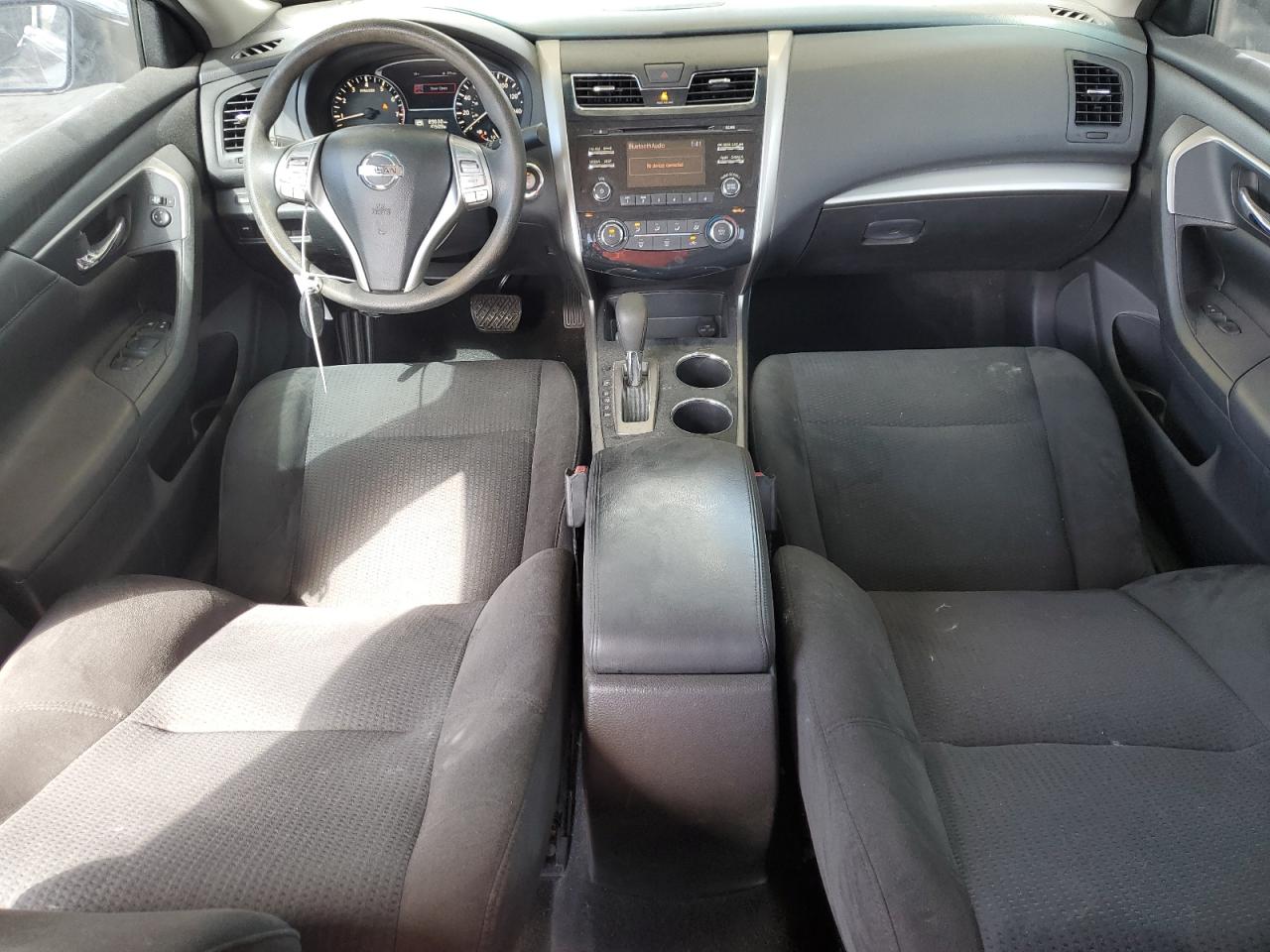 2015 Nissan Altima - Image 8