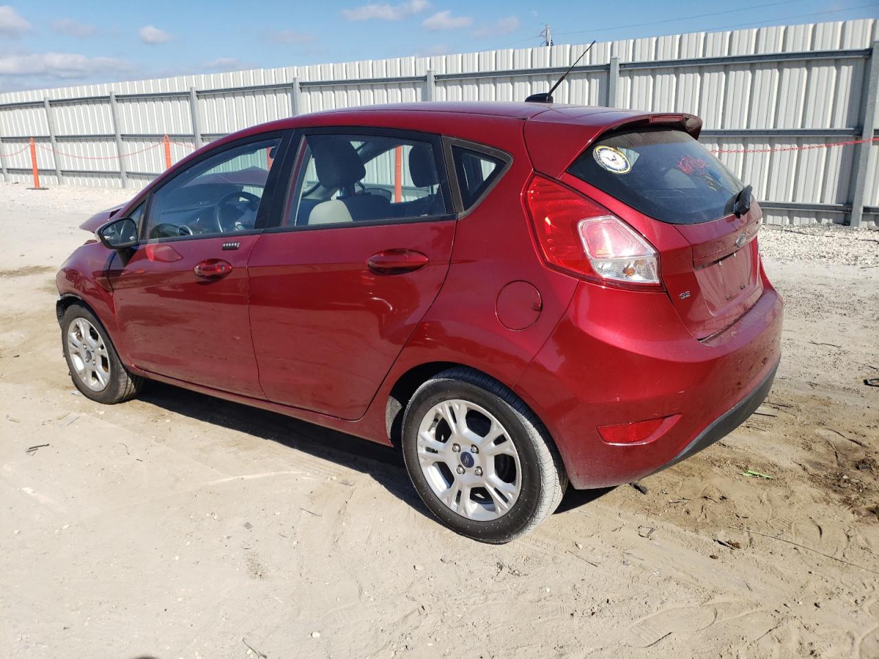 2016 Ford Fiesta - Image 2