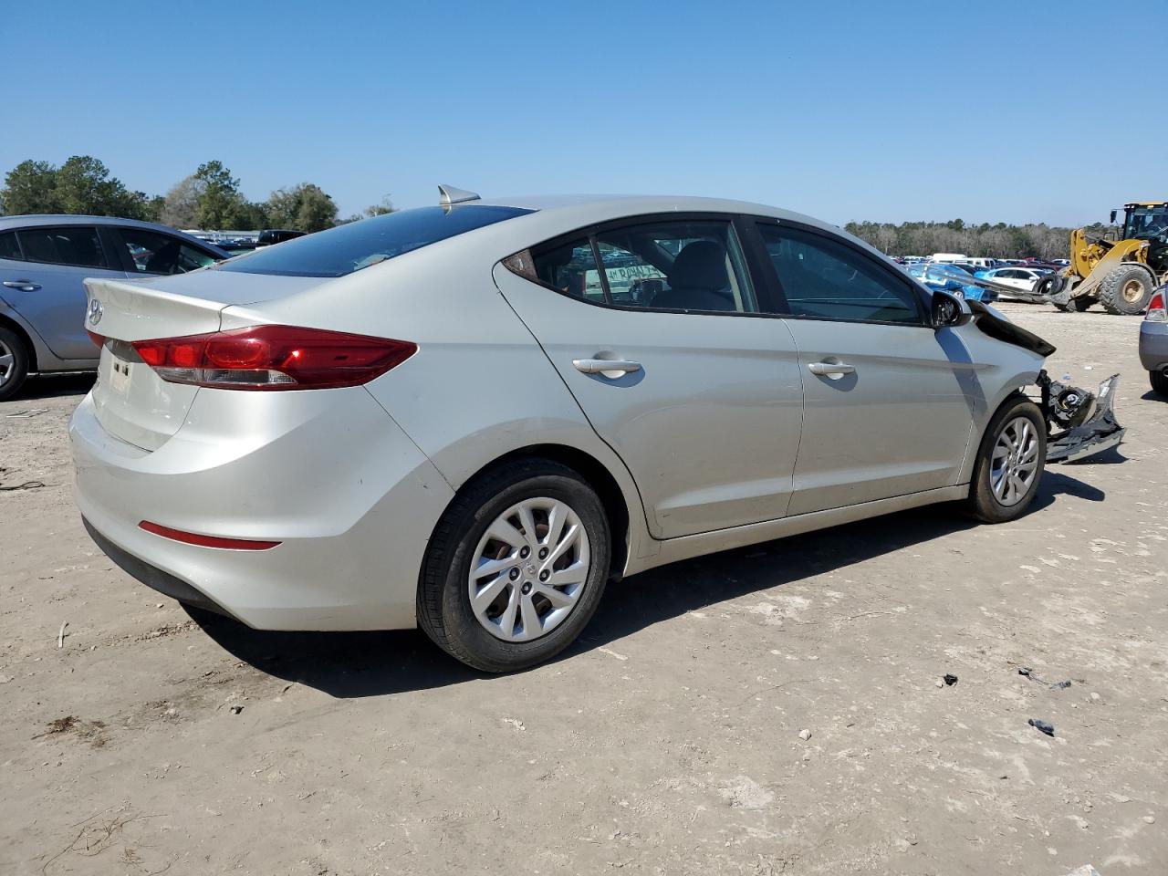 2017 Hyundai Elantra - Image 3
