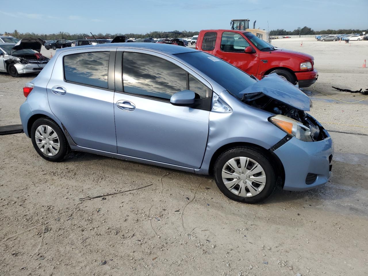 2013 Toyota Yaris - Image 4