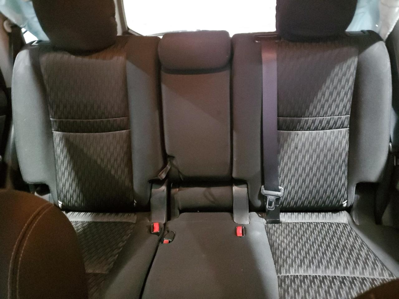 2018 Nissan Rogue - Image 10