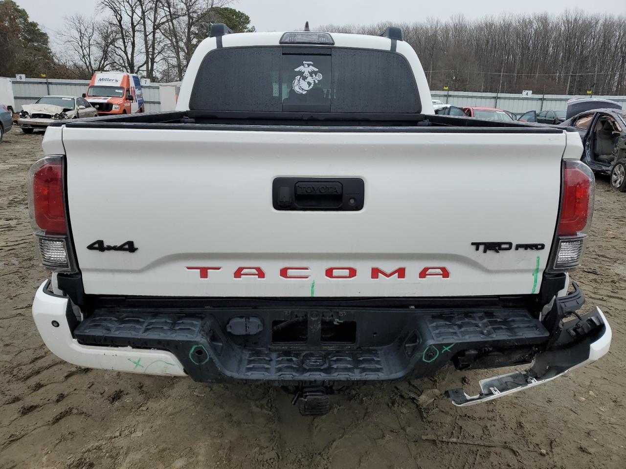 2018 Toyota Tacoma - Image 6