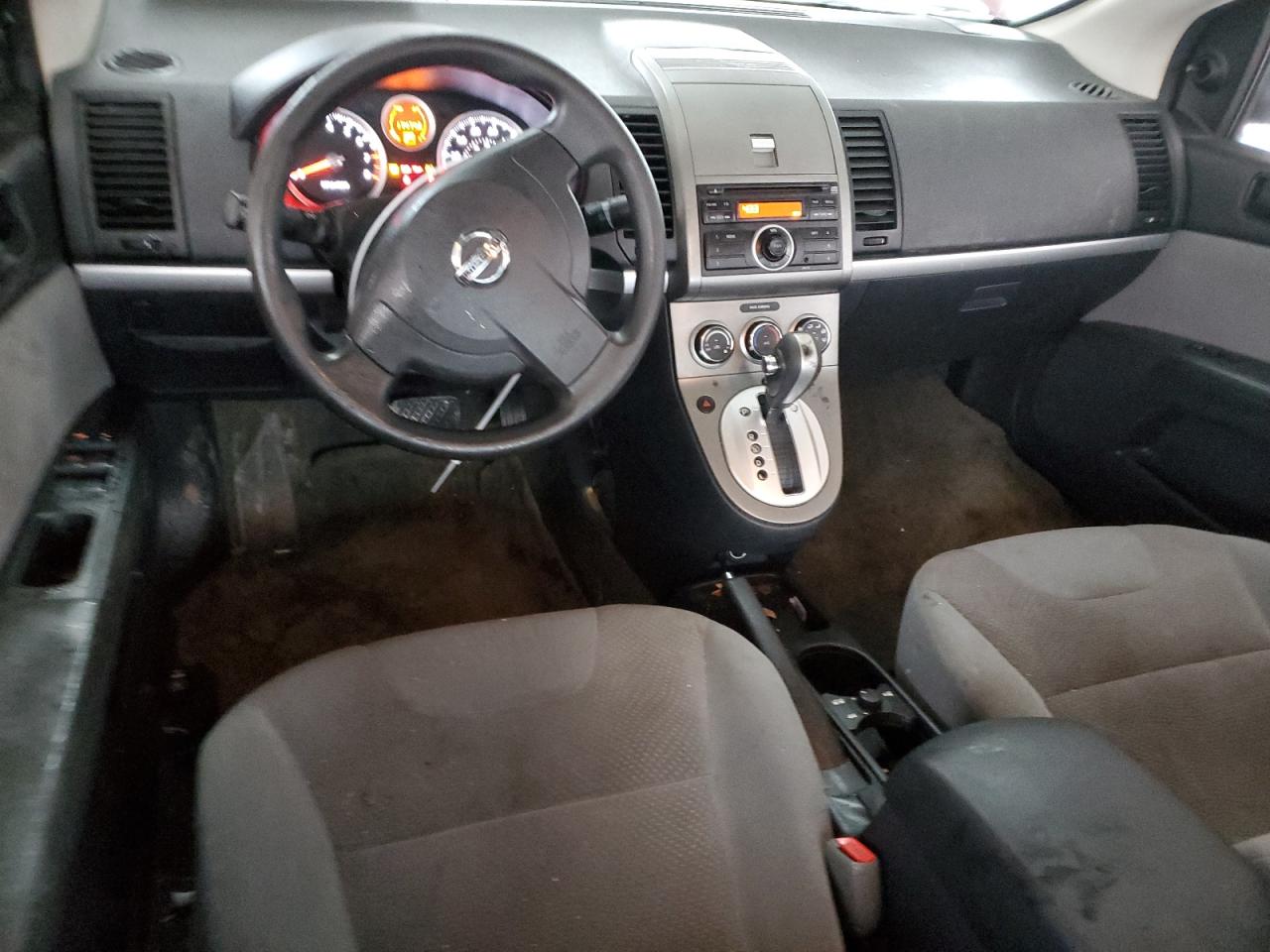 2010 Nissan Sentra - Image 8