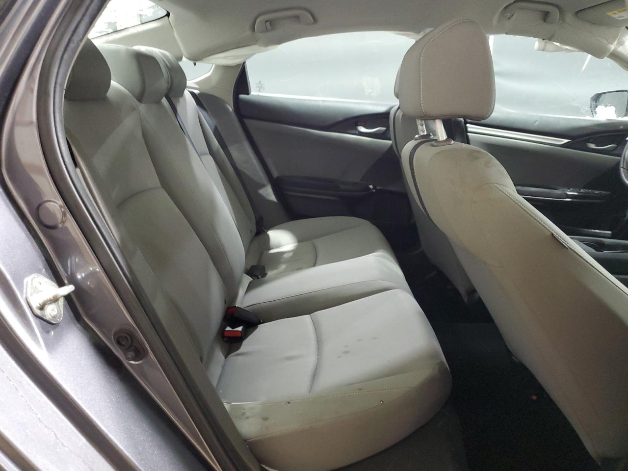 2019 Honda Civic - Image 10