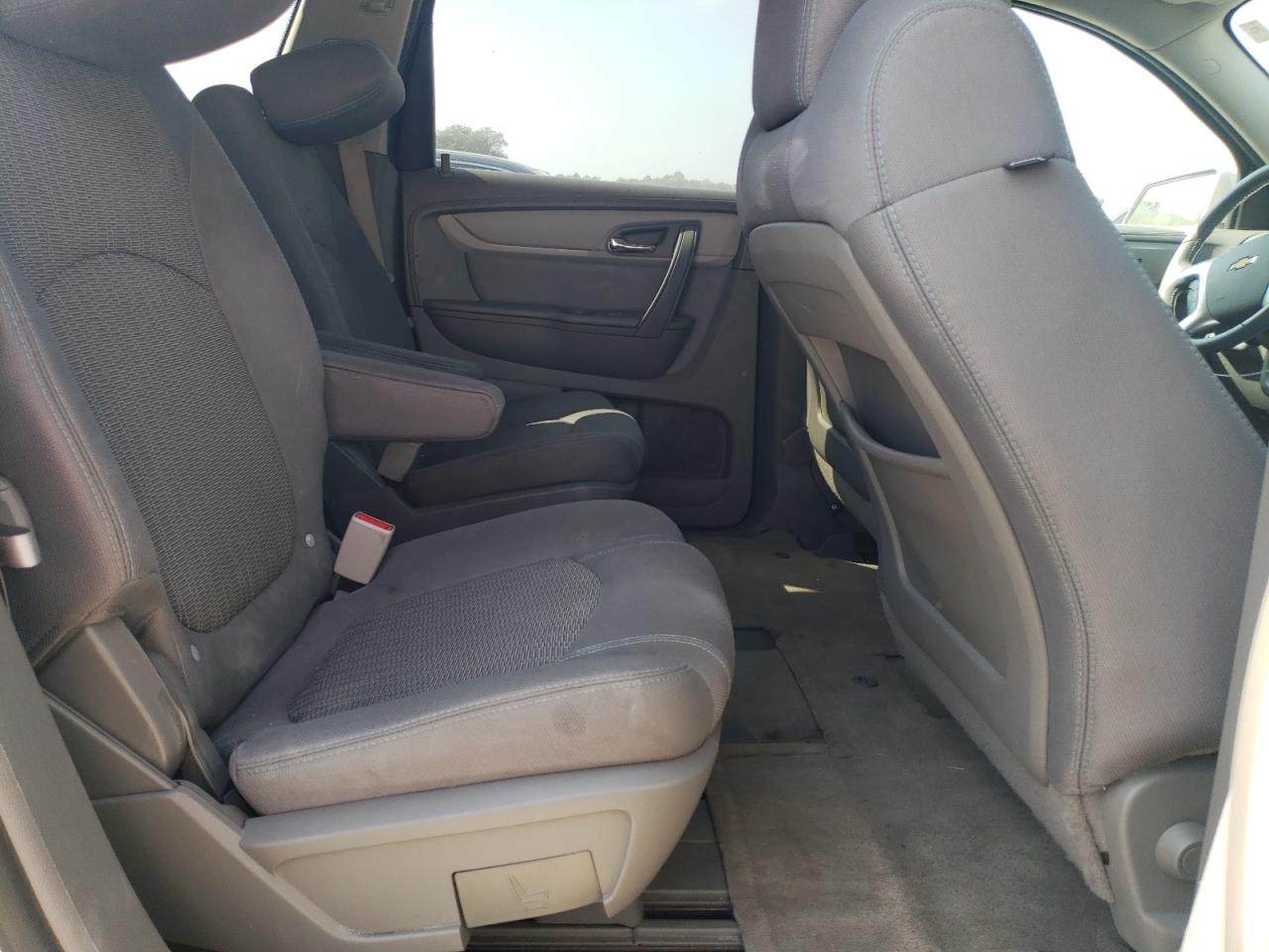 2014 Chevrolet Traverse - Image 11