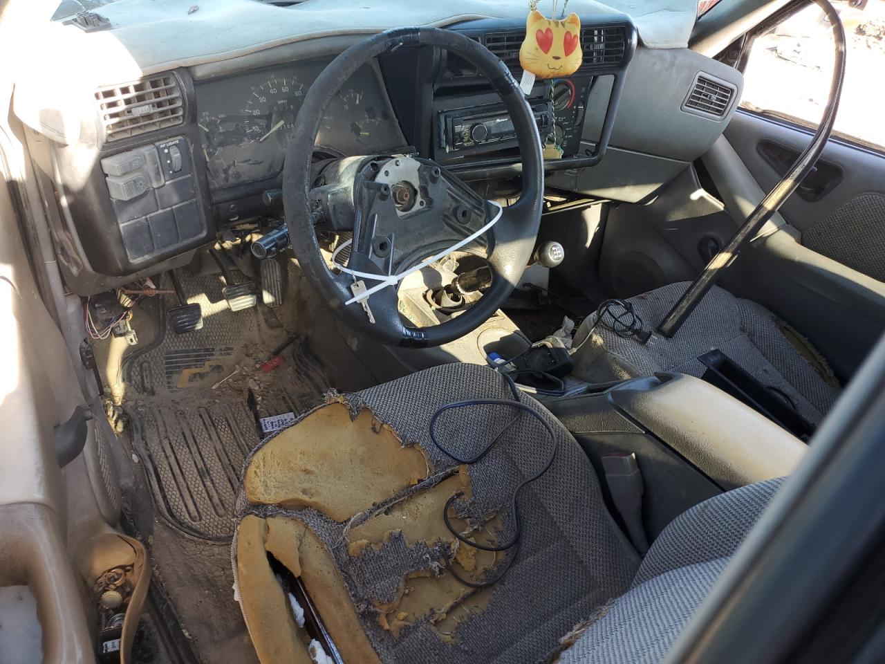 1994 Chevrolet S-10 Pickup - Image 8