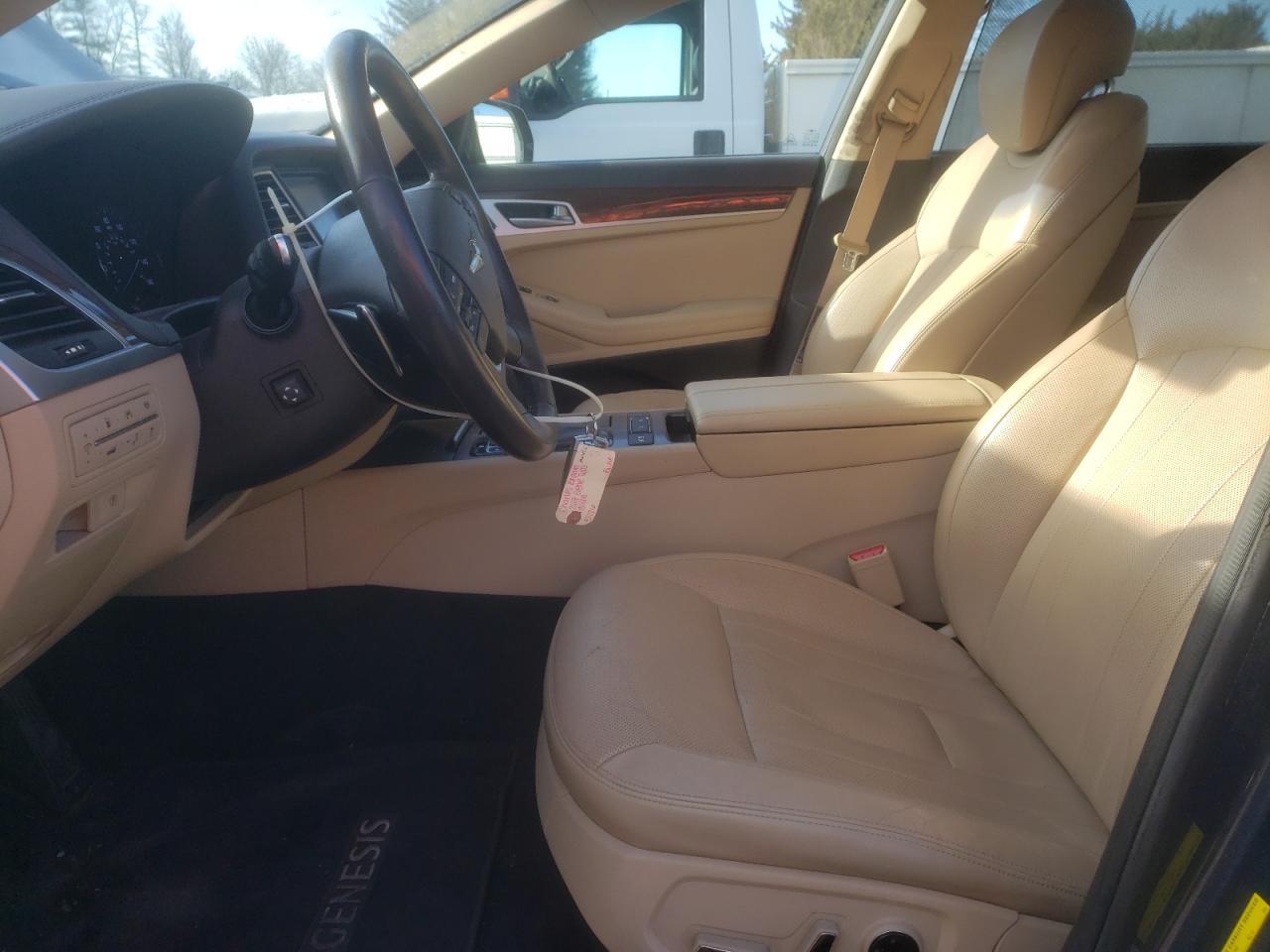 2017 Genesis G80 - Image 7