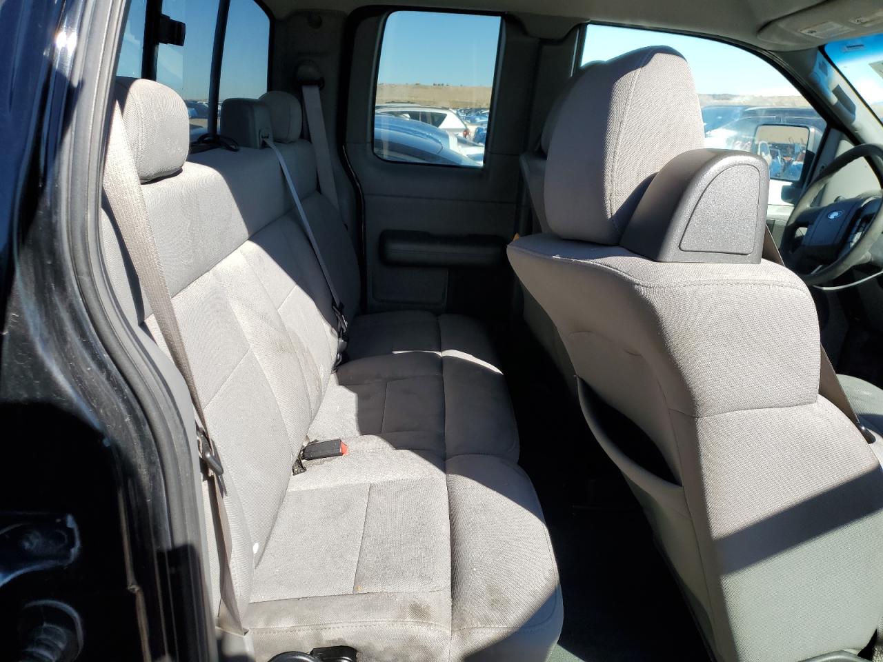 2005 Ford F-150 - Image 10