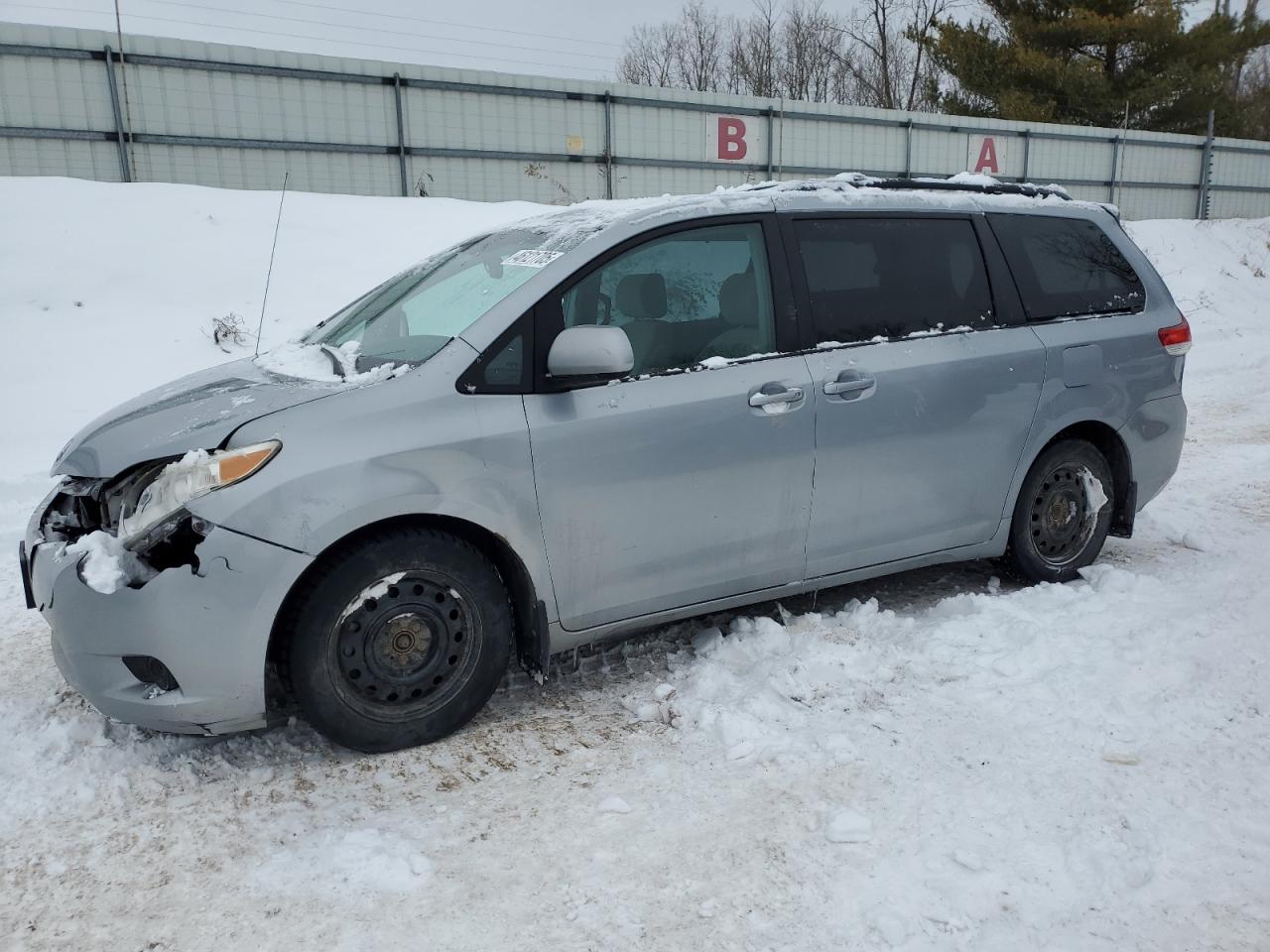 2011 Toyota Sienna - Image 1