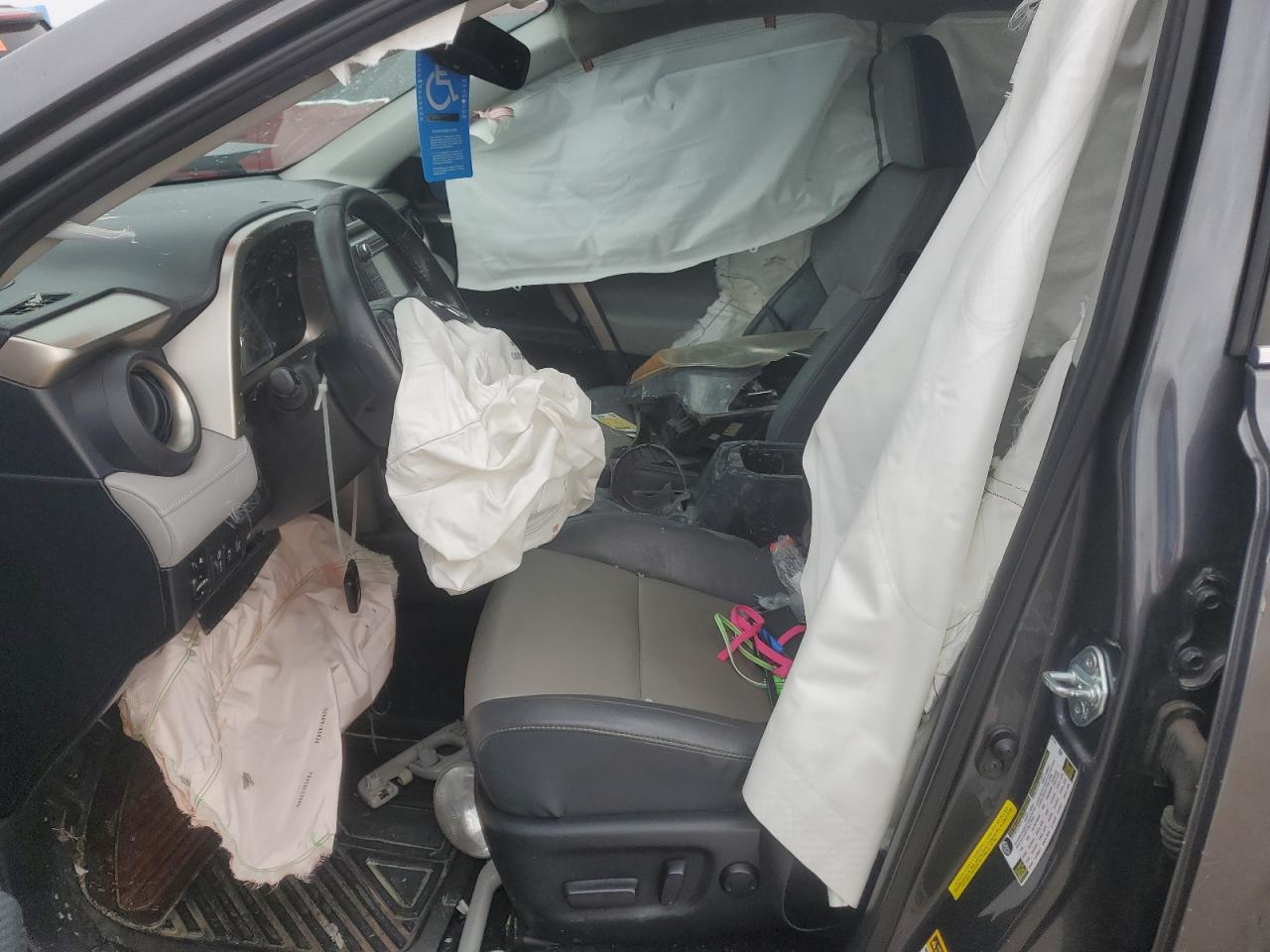 2015 Toyota RAV 4 - Image 7