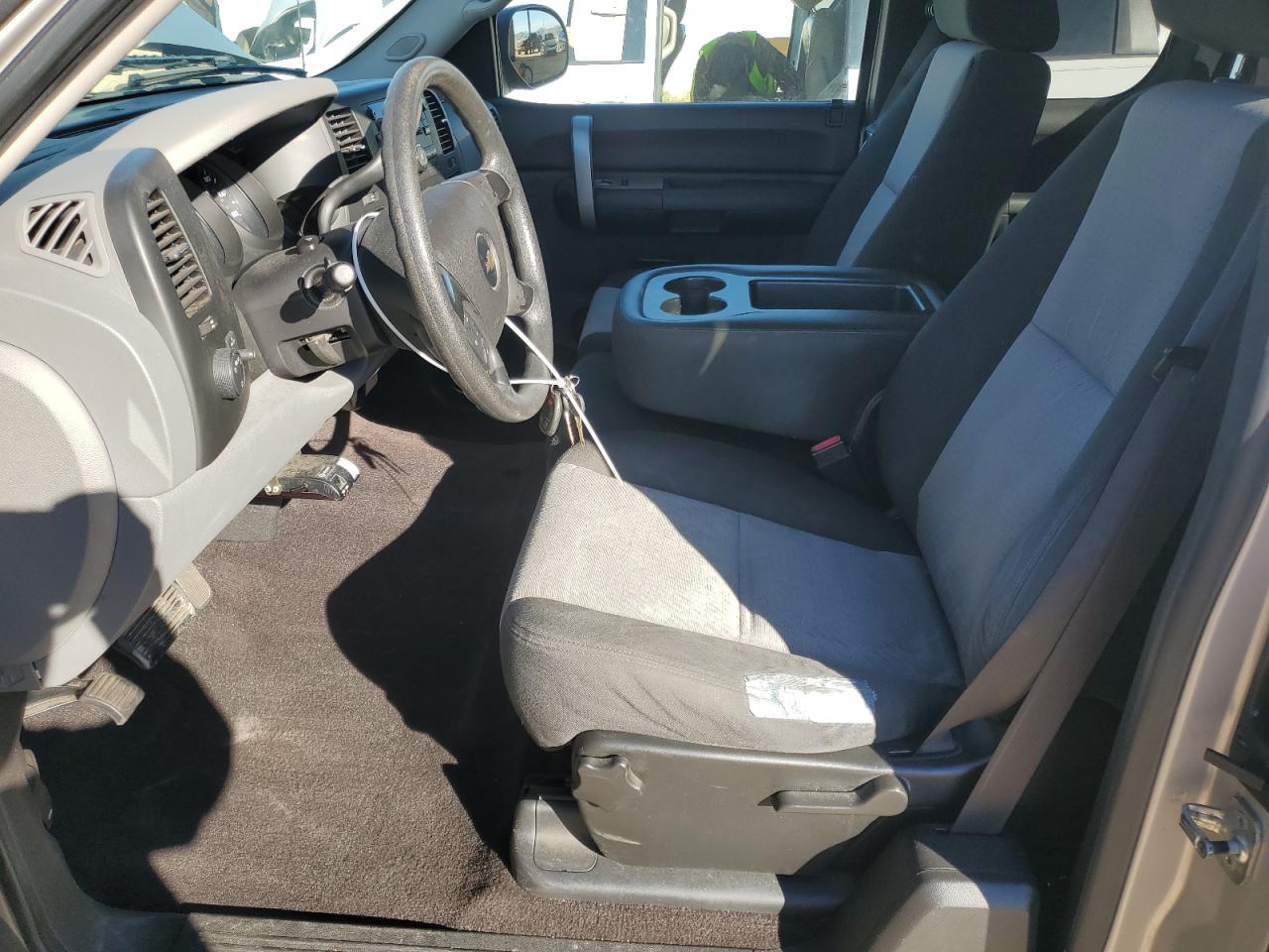 2009 Chevrolet Silverado - Image 7