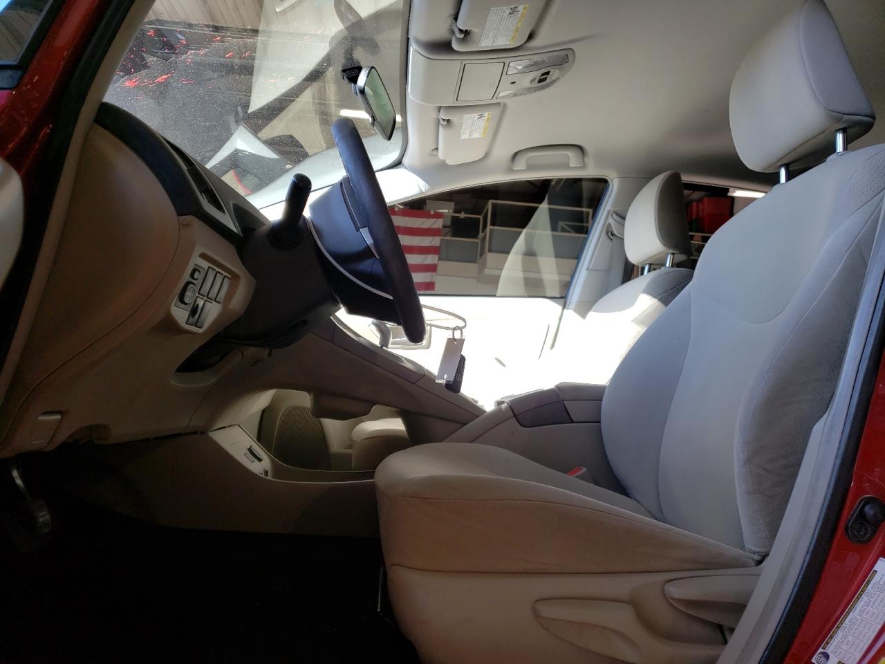 2015 Toyota Prius - Image 7