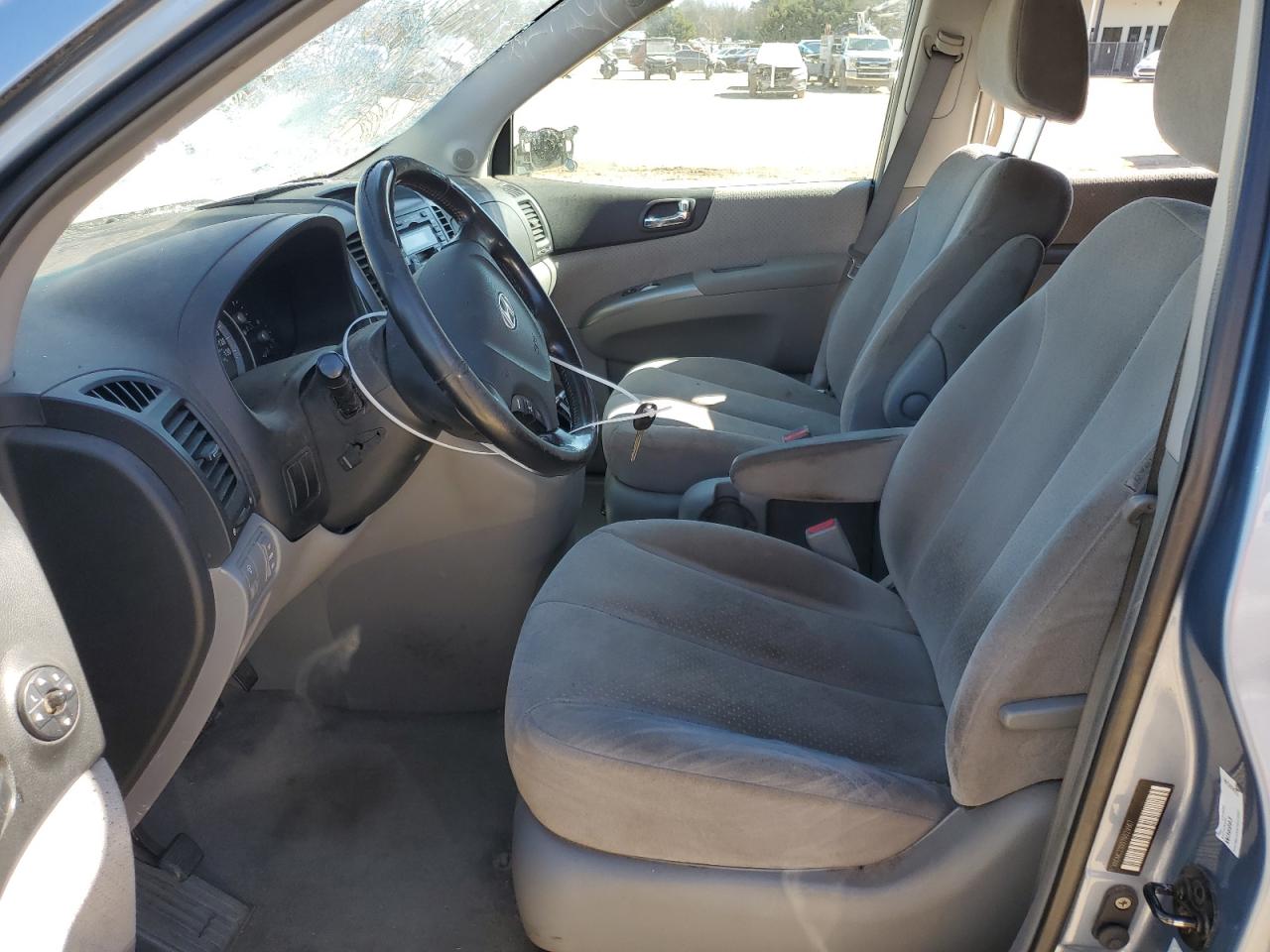 2007 Hyundai Entourage - Image 7
