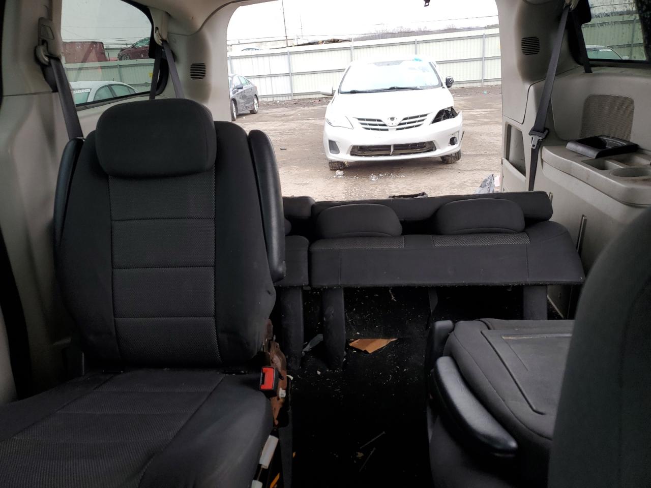2008 Dodge Caravan - Image 10