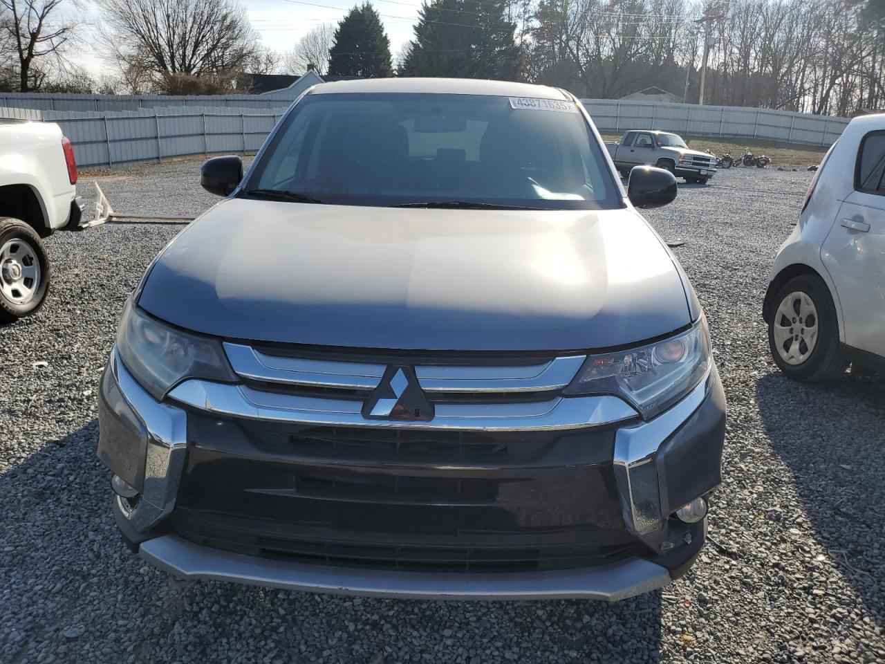2017 Mitsubishi Outlander - Image 5