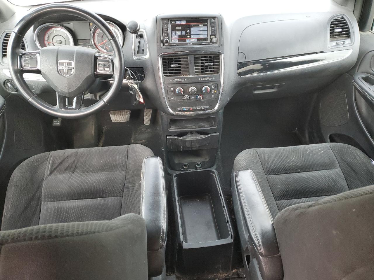 2017 Dodge Caravan - Image 8