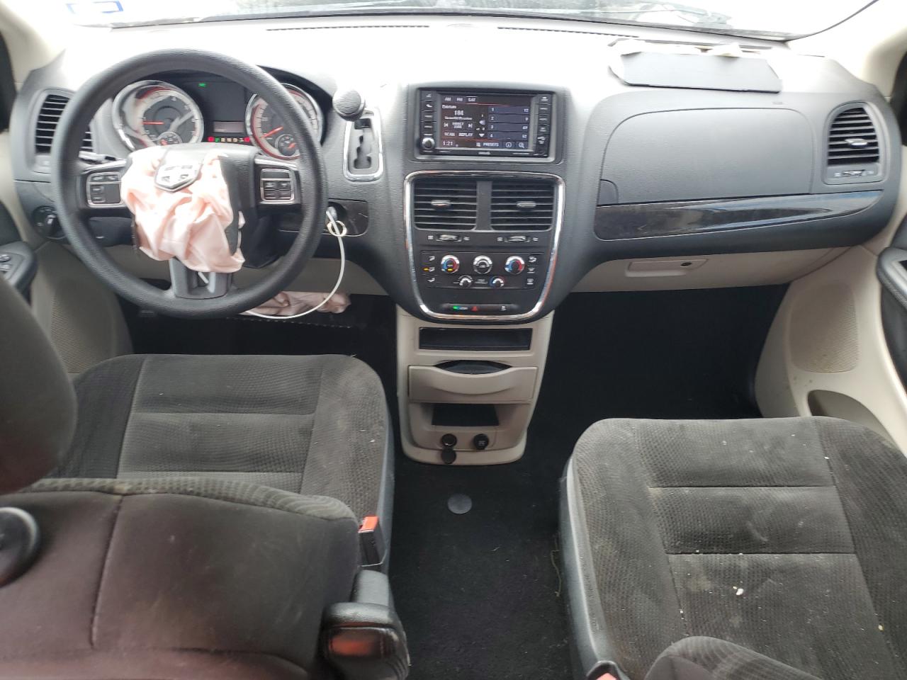 2018 Dodge Caravan - Image 8