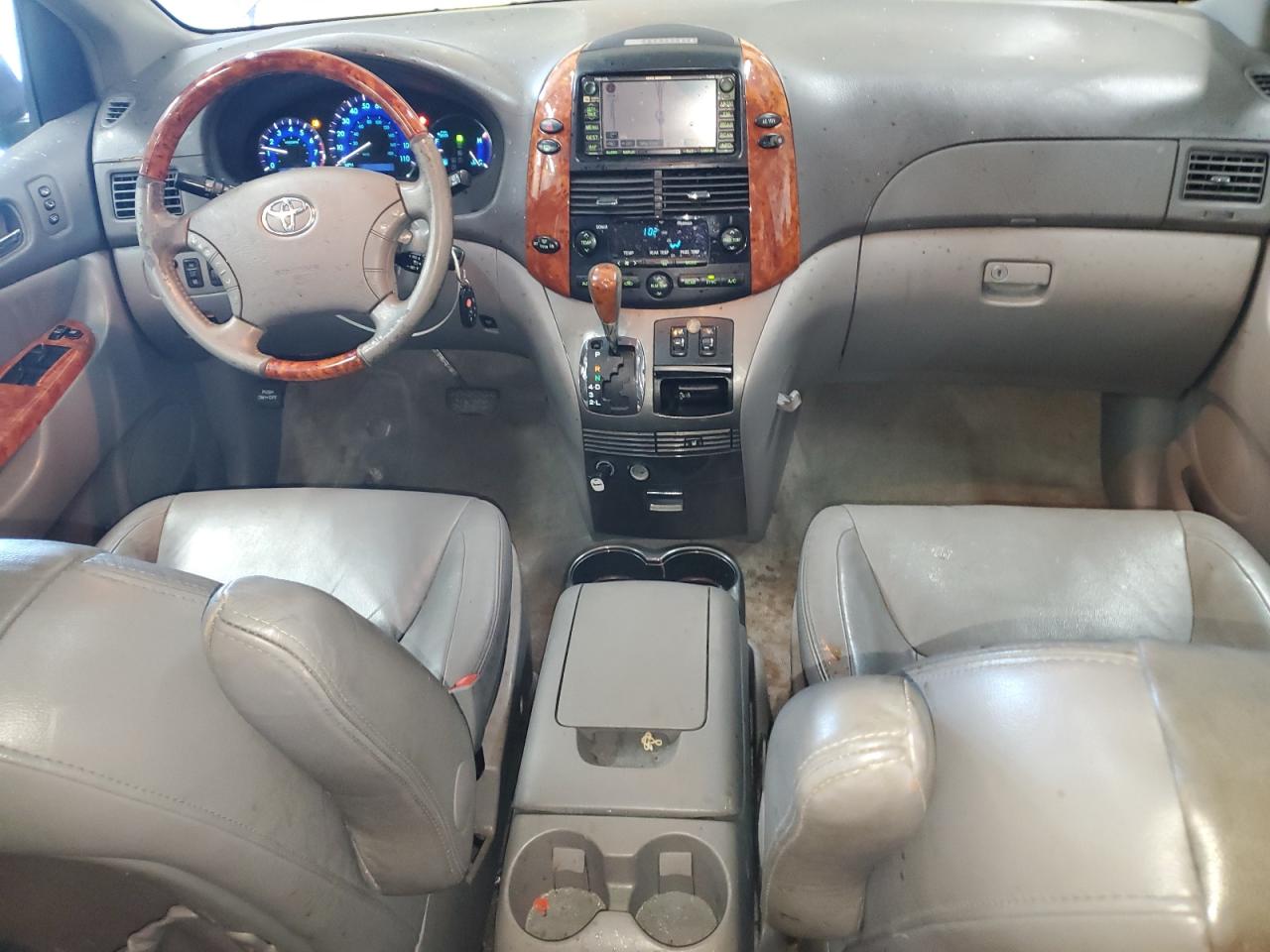 2008 Toyota Sienna - Image 8