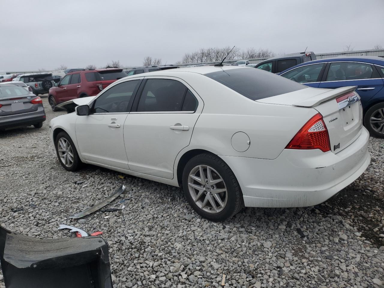 2012 Ford Fusion - Image 2