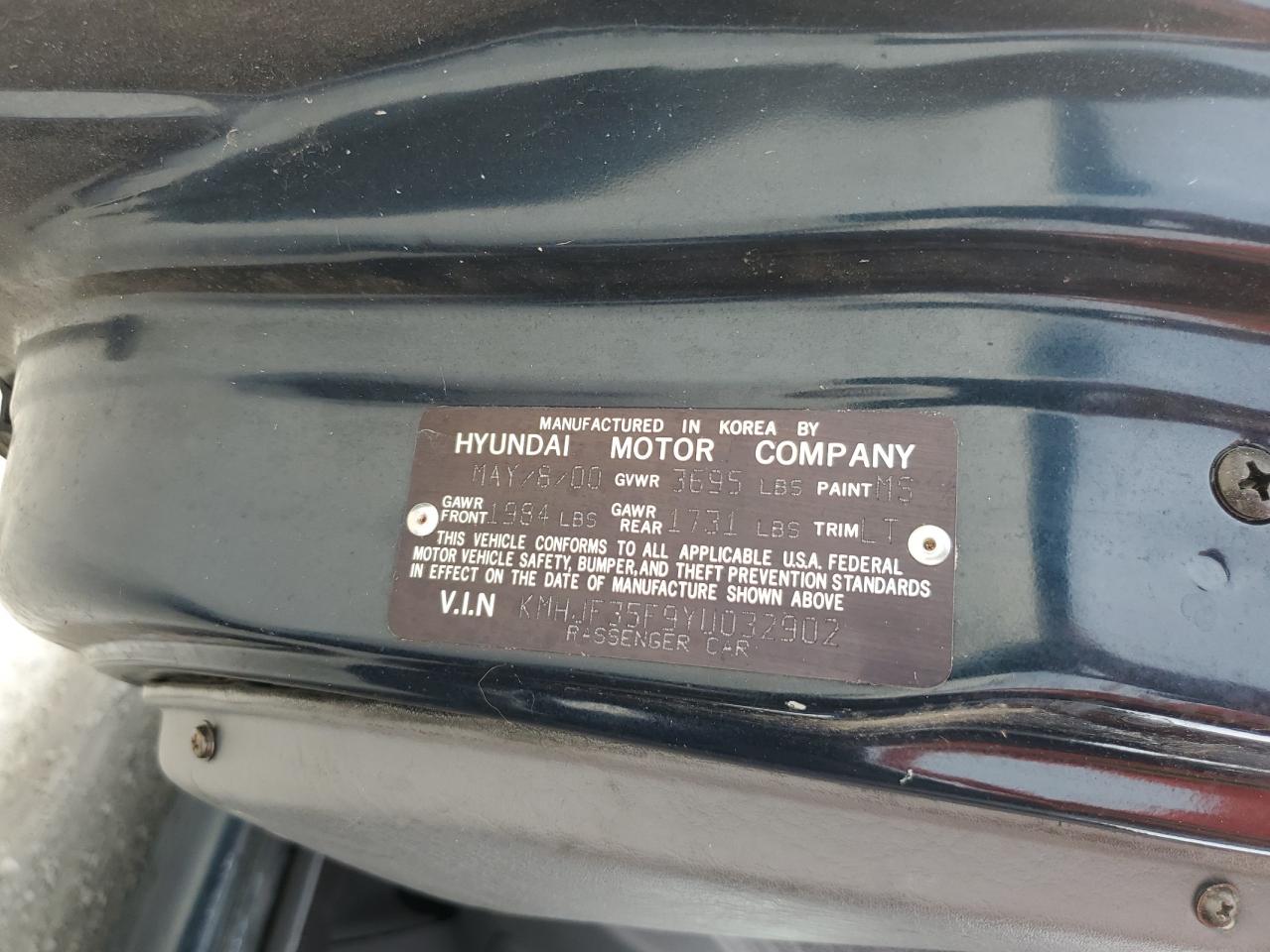 2000 Hyundai Elantra - Image 12