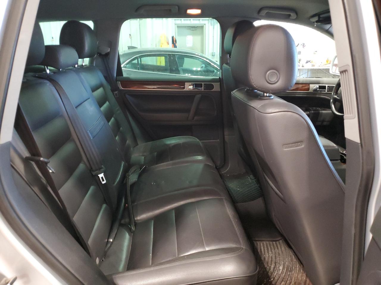 2007 Volkswagen Touareg - Image 11