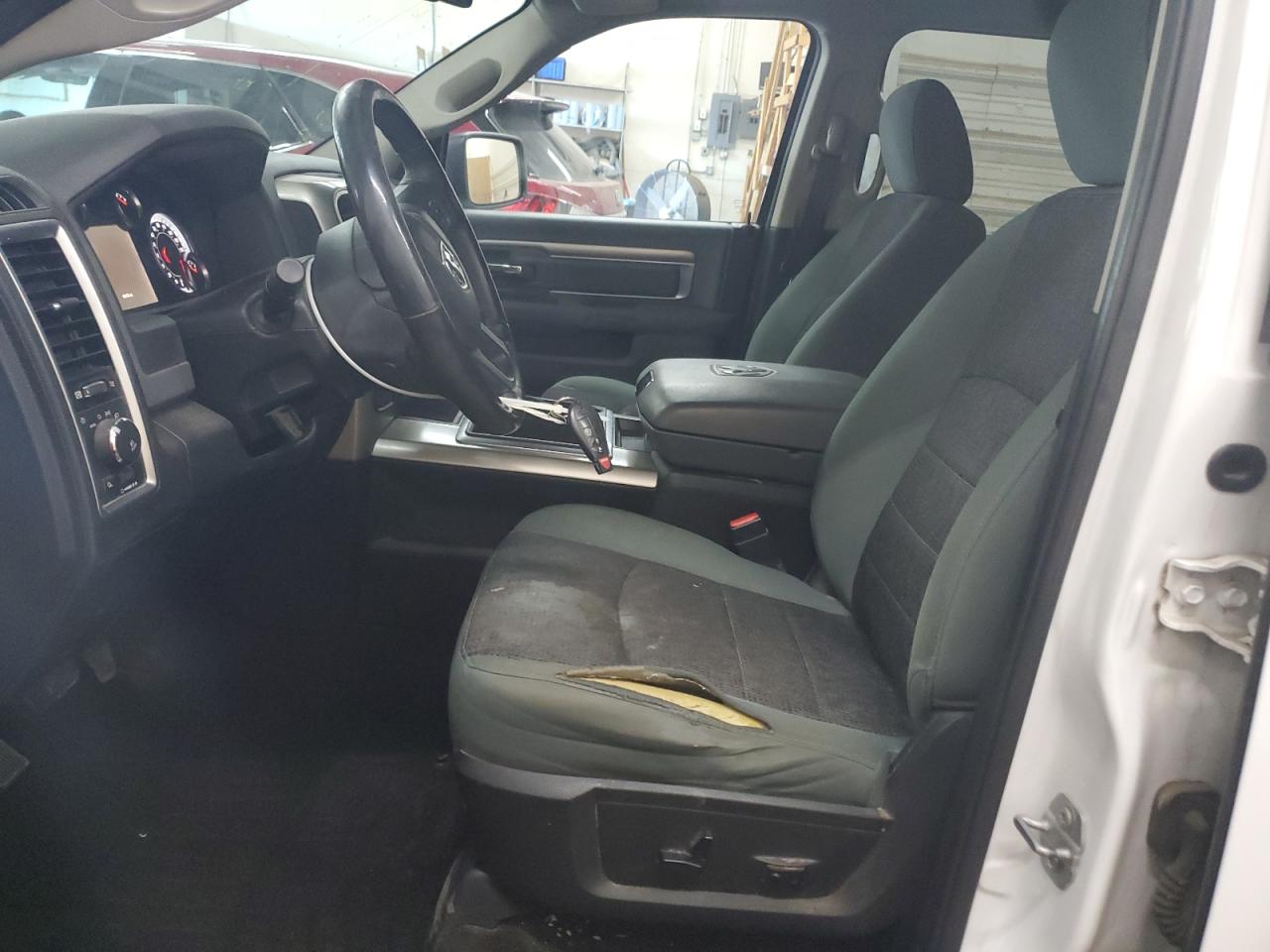 2015 RAM 1500 - Image 7