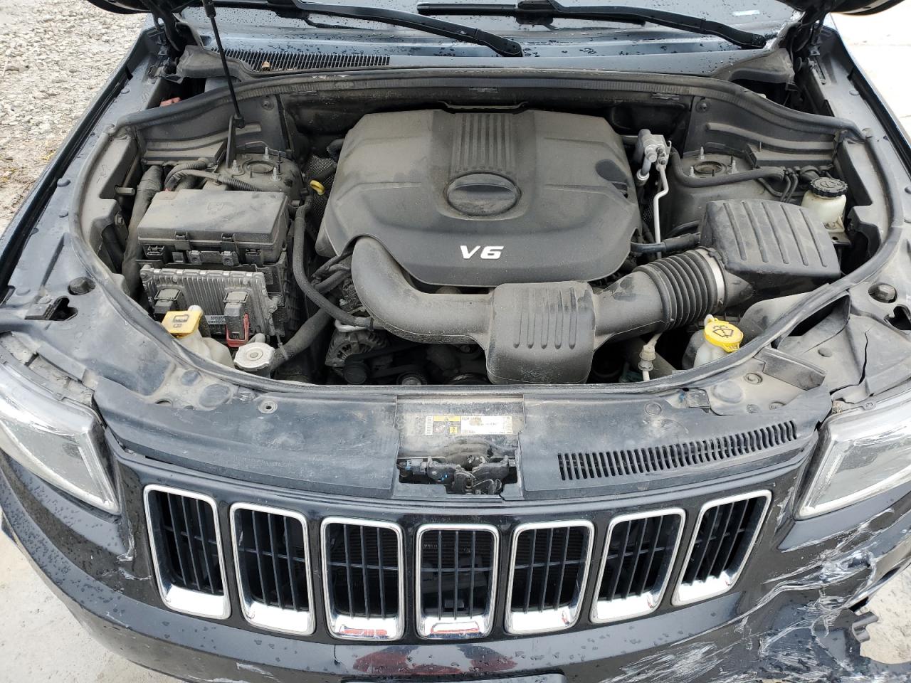 2015 Jeep Grand Cherokee - Image 11