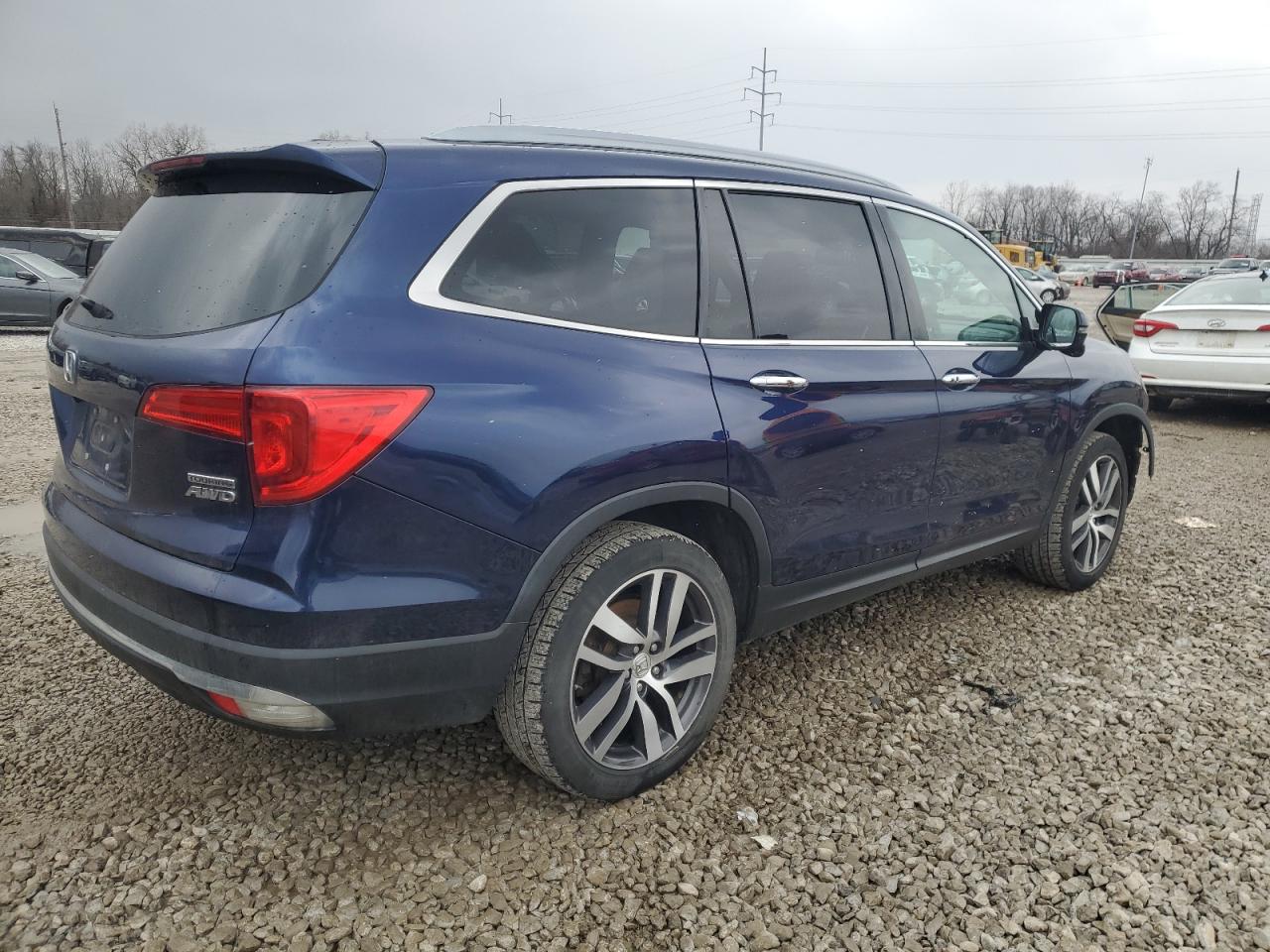2017 Honda Pilot - Image 3