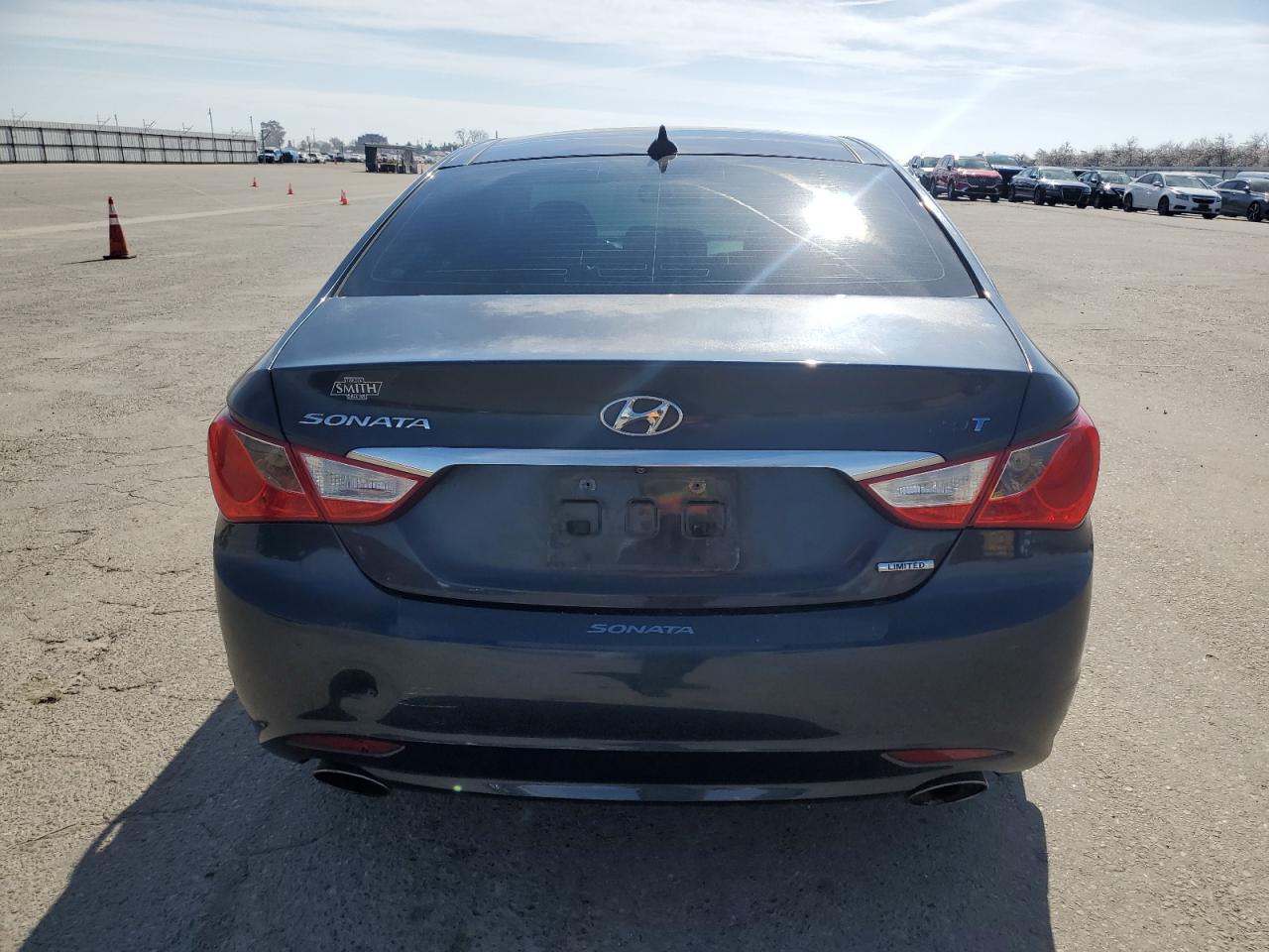 2012 Hyundai Sonata - Image 6