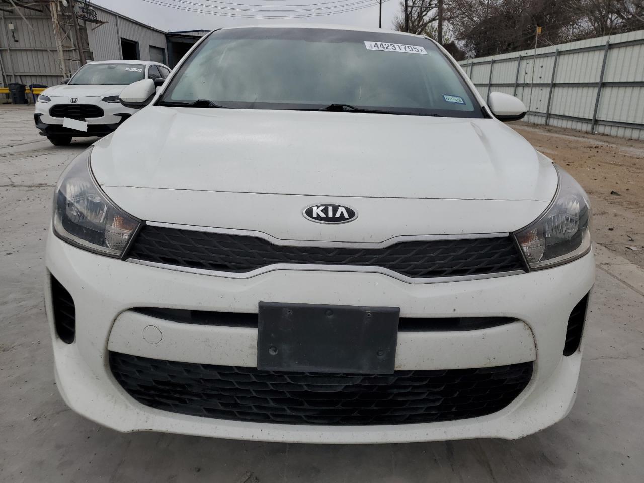 2020 Kia Rio - Image 5
