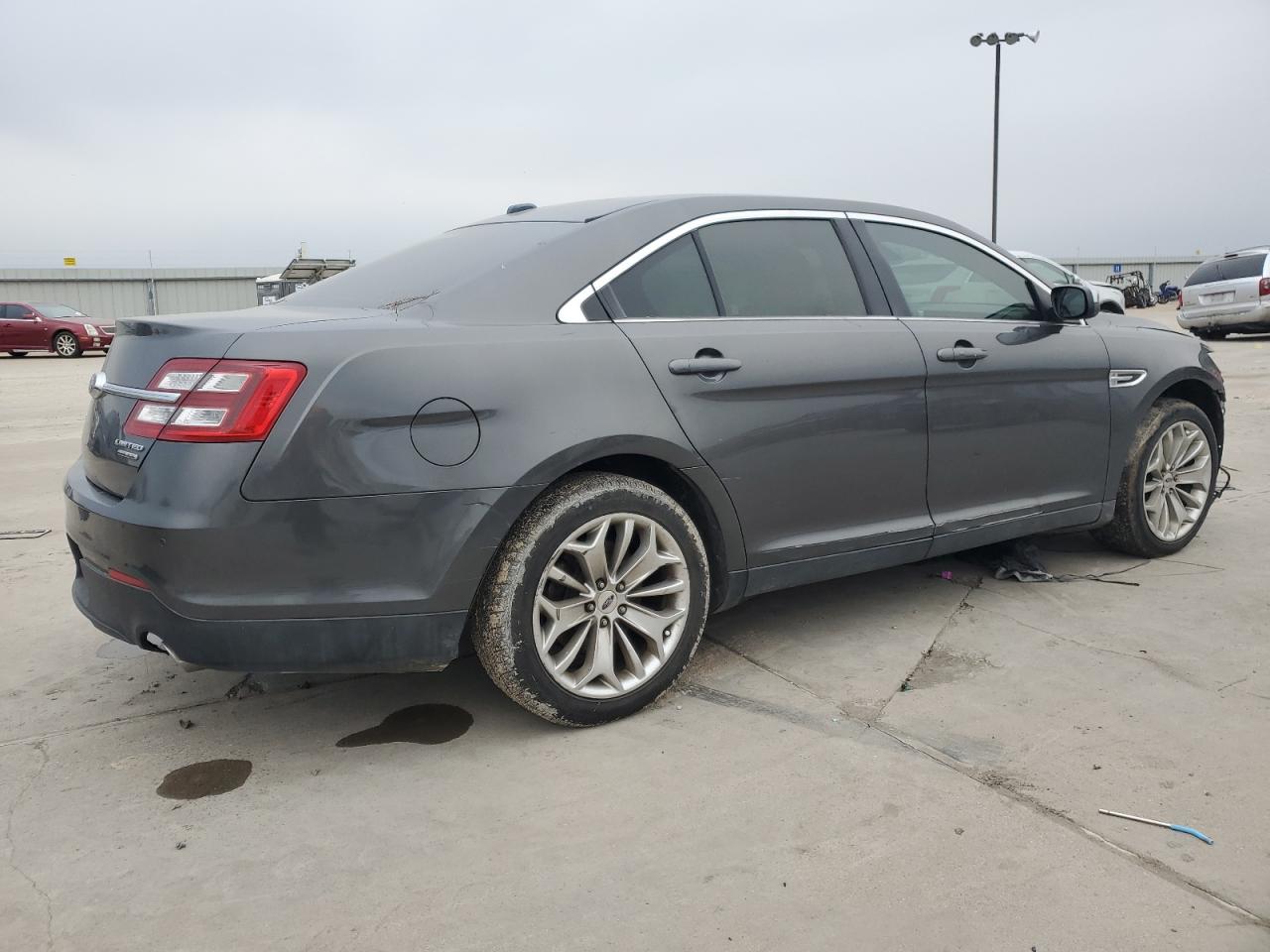 1FAHP2F86JG102439 FORD TAURUS 2018
