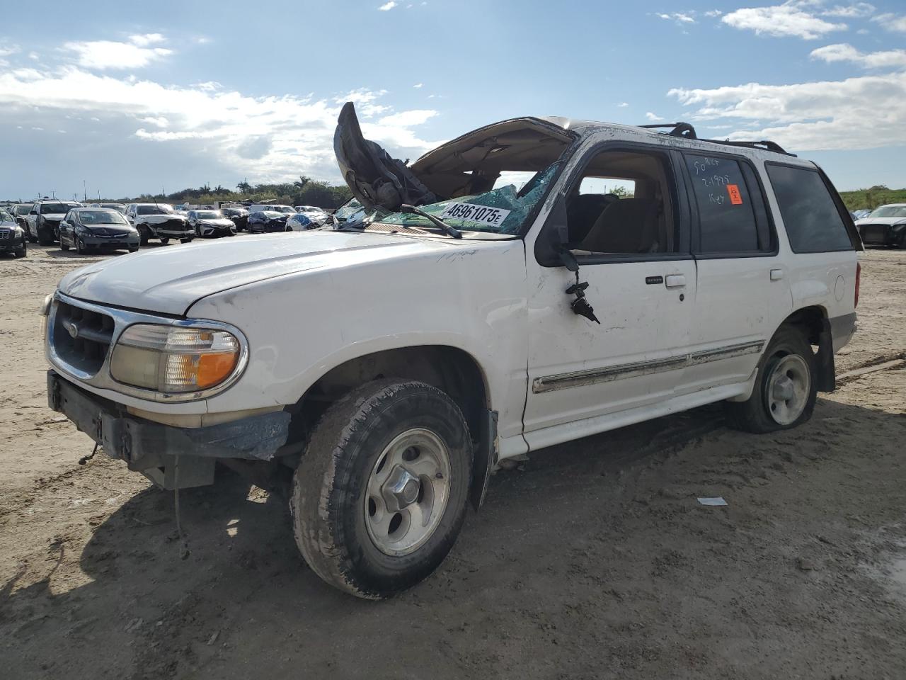 2000 Ford Explorer - Image 1